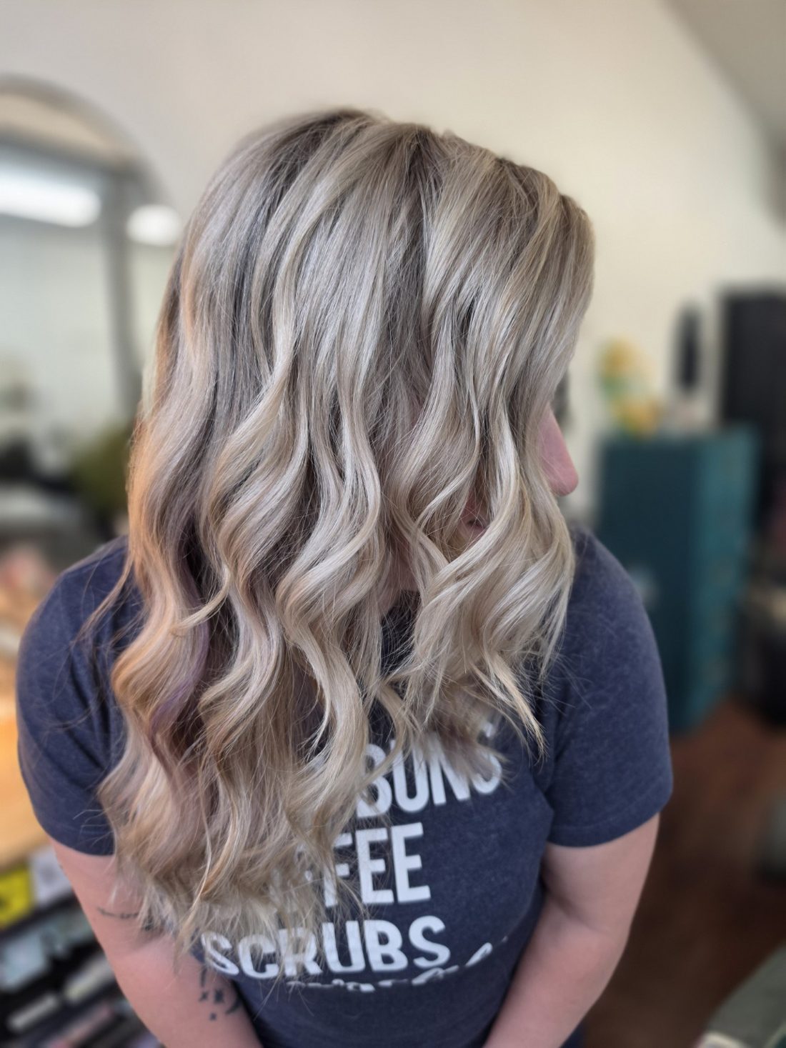 Blonding hairstyle example